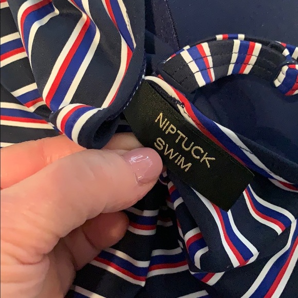 NWT Nip Tuck Swimsuit - Picture 7 of 8